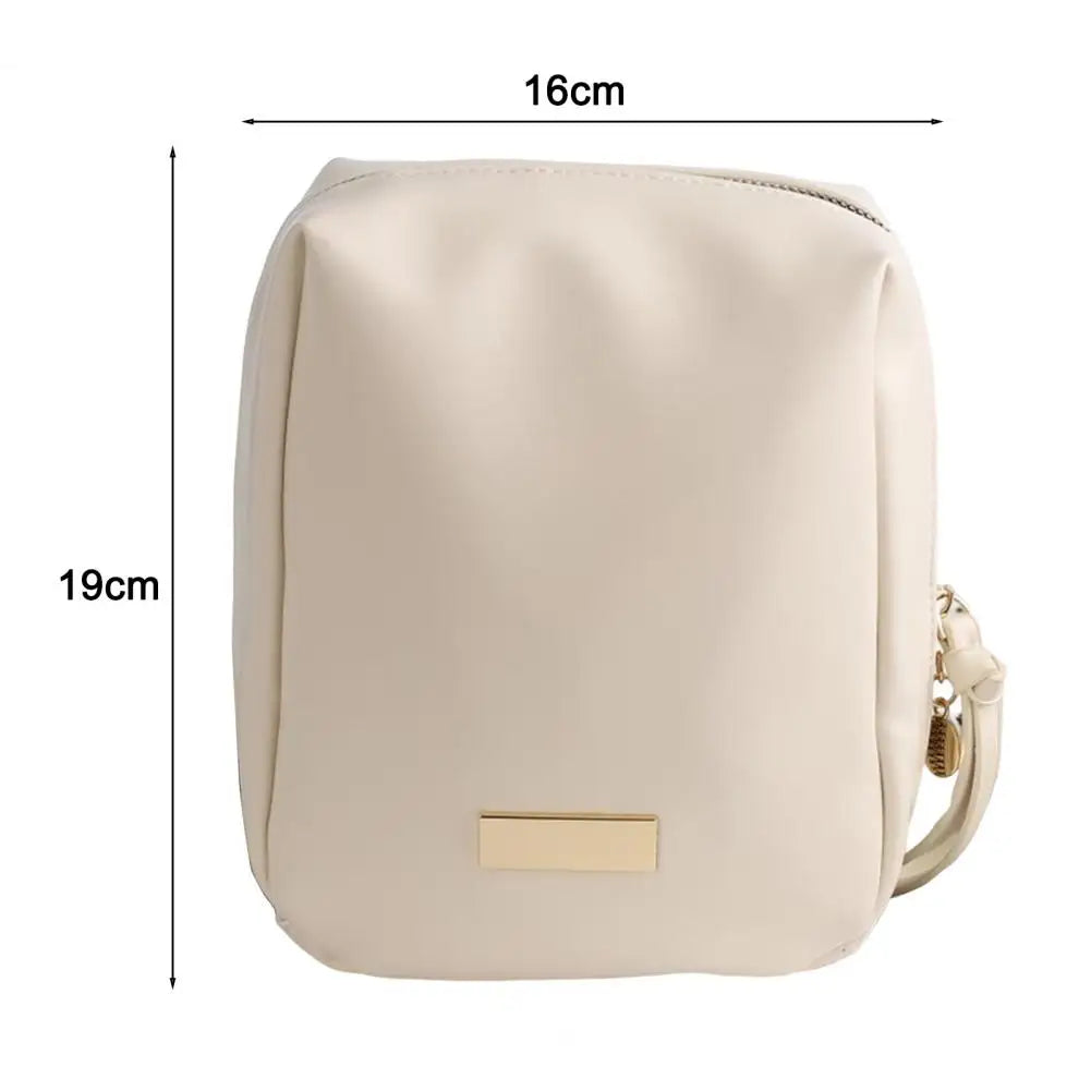 Lily | Spacious, stylish, and travel-friendly beauty essentials bag 3