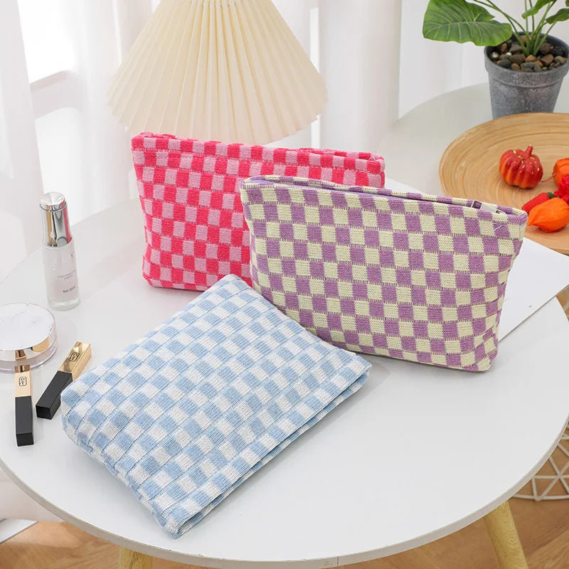 Ruthie | Checkered Aesthetic Makeup Pouch 6