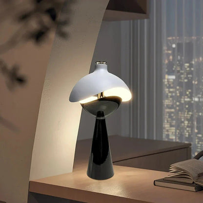 Sculpta table lamp 2