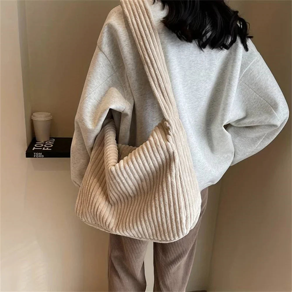 CLARA | Corduroy Shoulder Bag 2