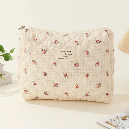 Ailany | Elegant Quilted Floral Makeup Bag 1