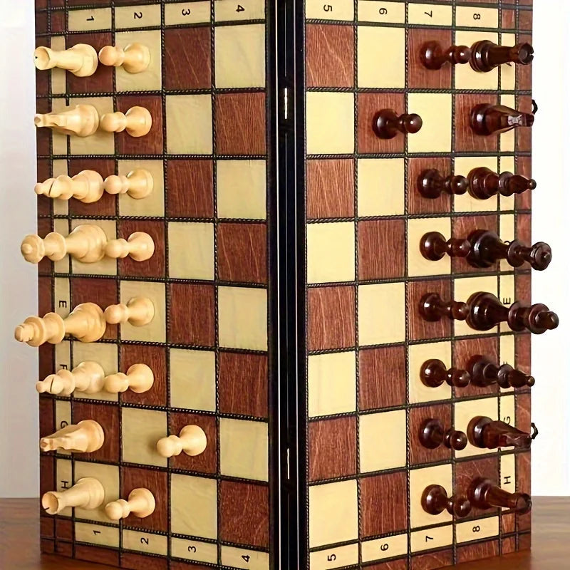 Strategio – Foldable wooden chess game with felt board 3