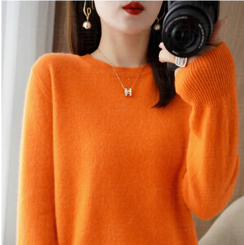 Warm long-sleeved sweater for women | Round neck 2