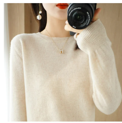 Warm long-sleeved sweater for women | Round neck 3