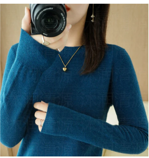 Warm long-sleeved sweater for women | Round neck 4