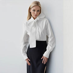 Professionelle Bluse mit Schleifendetail - Elegante Bürobekleidung mit modernem Flair